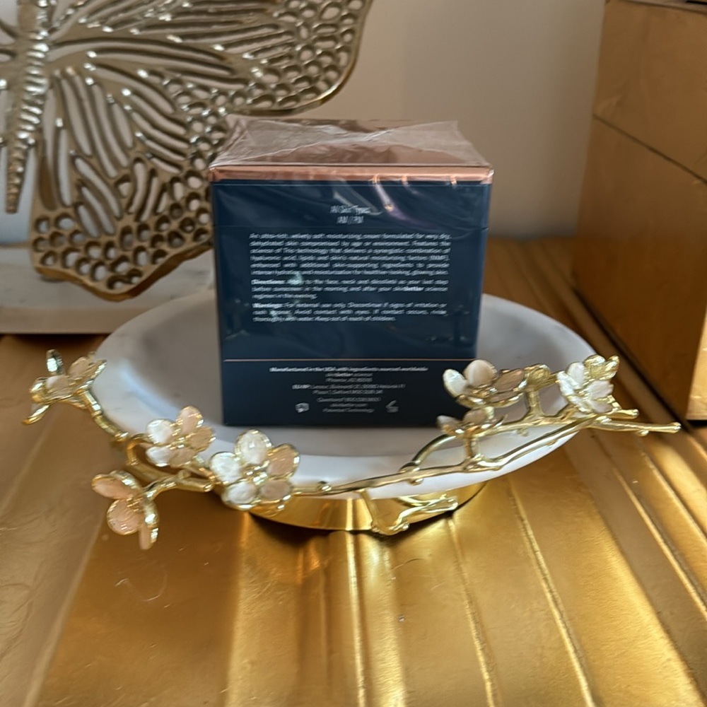 50ML TRIO LUXE MOISTURIZER BY SKINBETTER SCIENCE - Picture 3 of 4